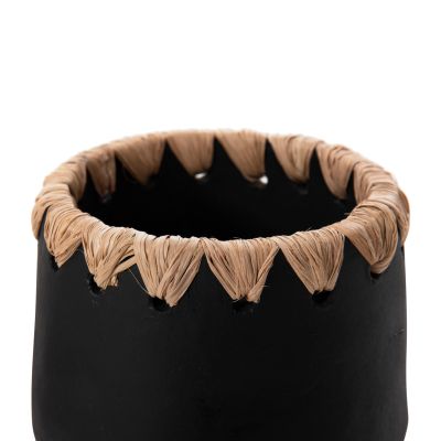 DECORATIVE VASE HM4368 TERRACOTTA IN BLACK WITH STRAW WEAVING ON THE RIM Φ13x16Hcm.