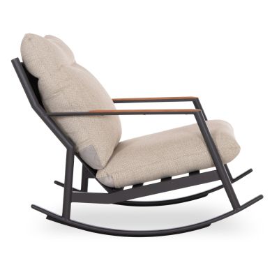 Rocking Chair Oblivion