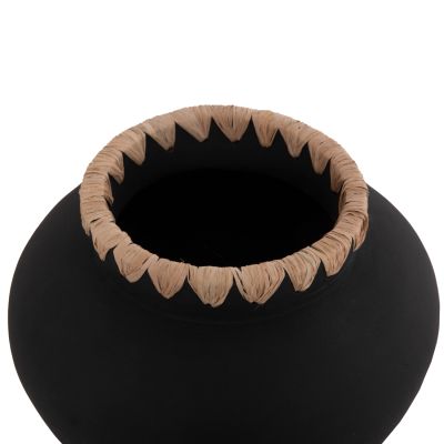 DECORATIVE VASE RENTON(L) HM4370 TERRACOTTA IN BLACK-STRAW WEAVING ON THE RIM Φ32x26.5Hcm.